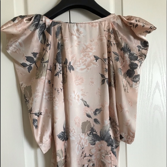 Pink and gray floral blouse - Picture 2 of 2